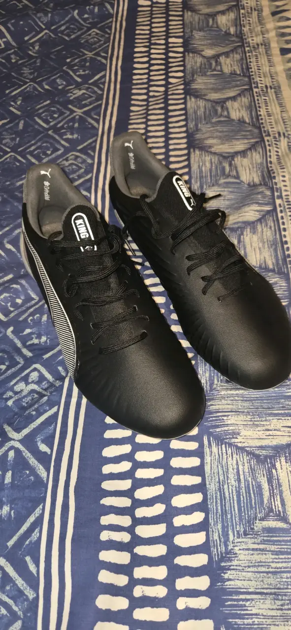 Botines de fútbol Puma King negros - 2