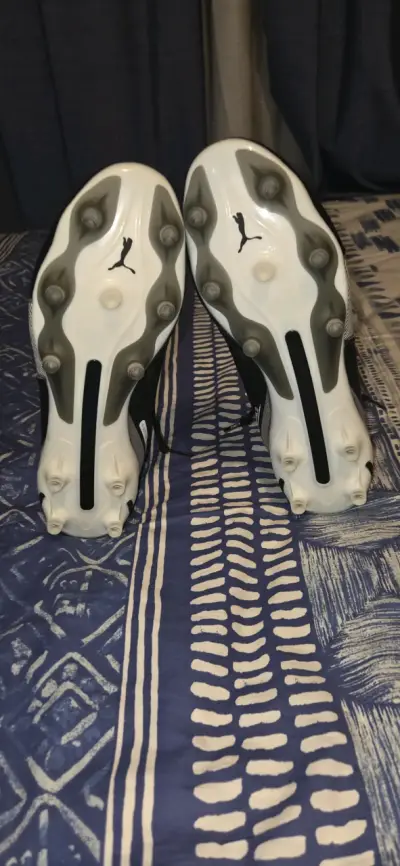 Botines de fútbol Puma King negros - miniatura 5