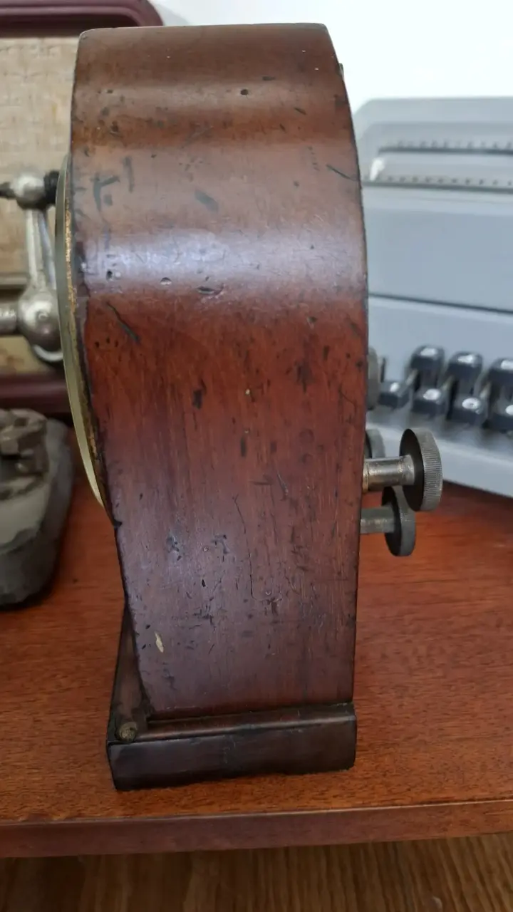 Antiguo galvanómetro de madera Elliott Bros - 3