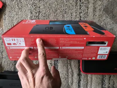 Consola Nintendo Switch con accesorios y estuche - miniatura 3