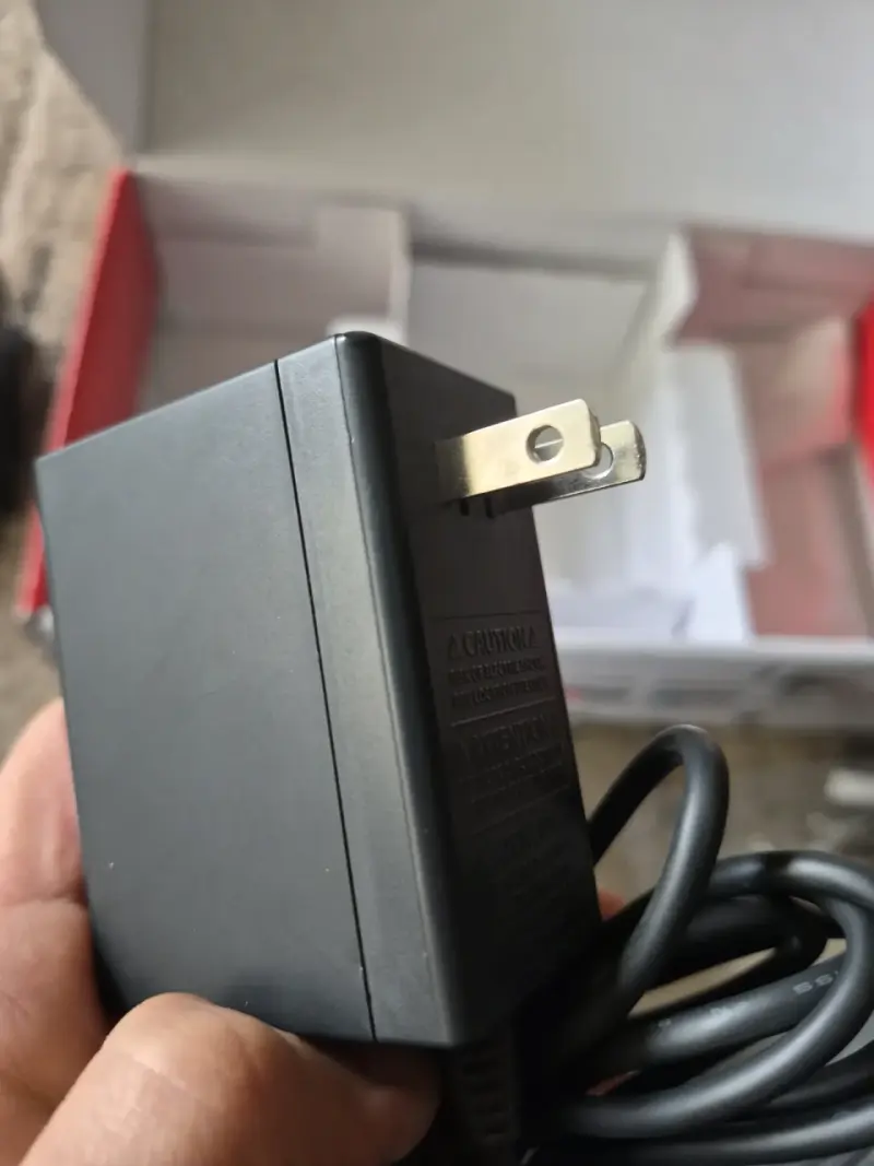 Consola Nintendo Switch con accesorios y estuche - 5