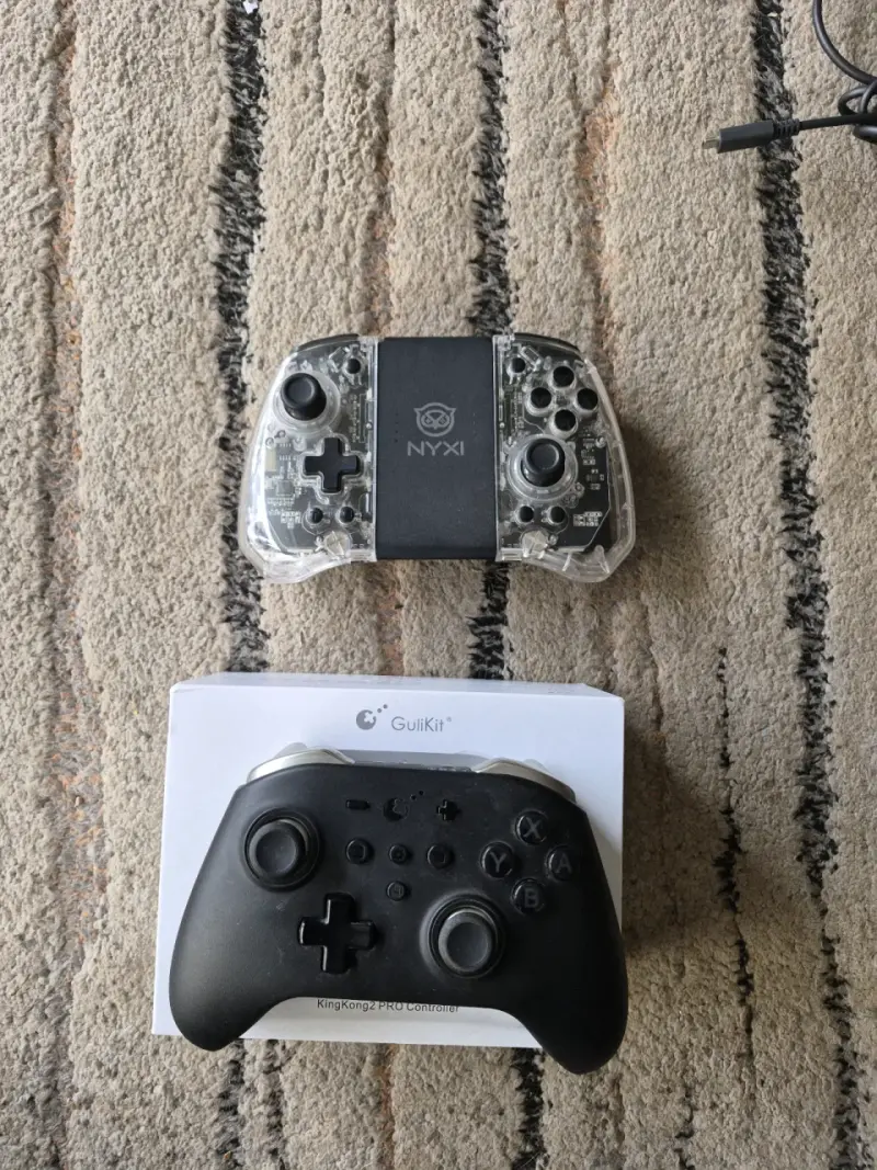 Consola Nintendo Switch con accesorios y estuche - 6