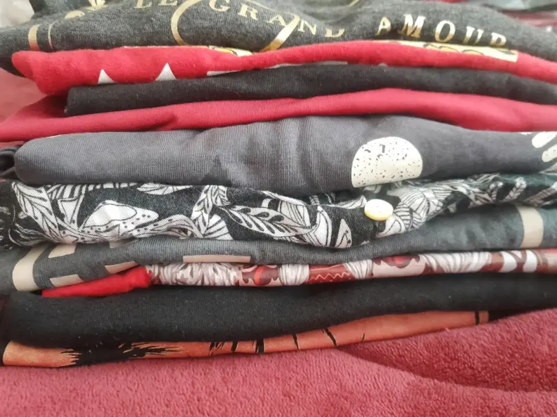 Lote de ropa masculina variada en buen estado - 5