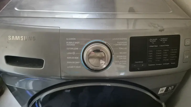 Lavadora Samsung de carga frontal con múltiples programas - 3