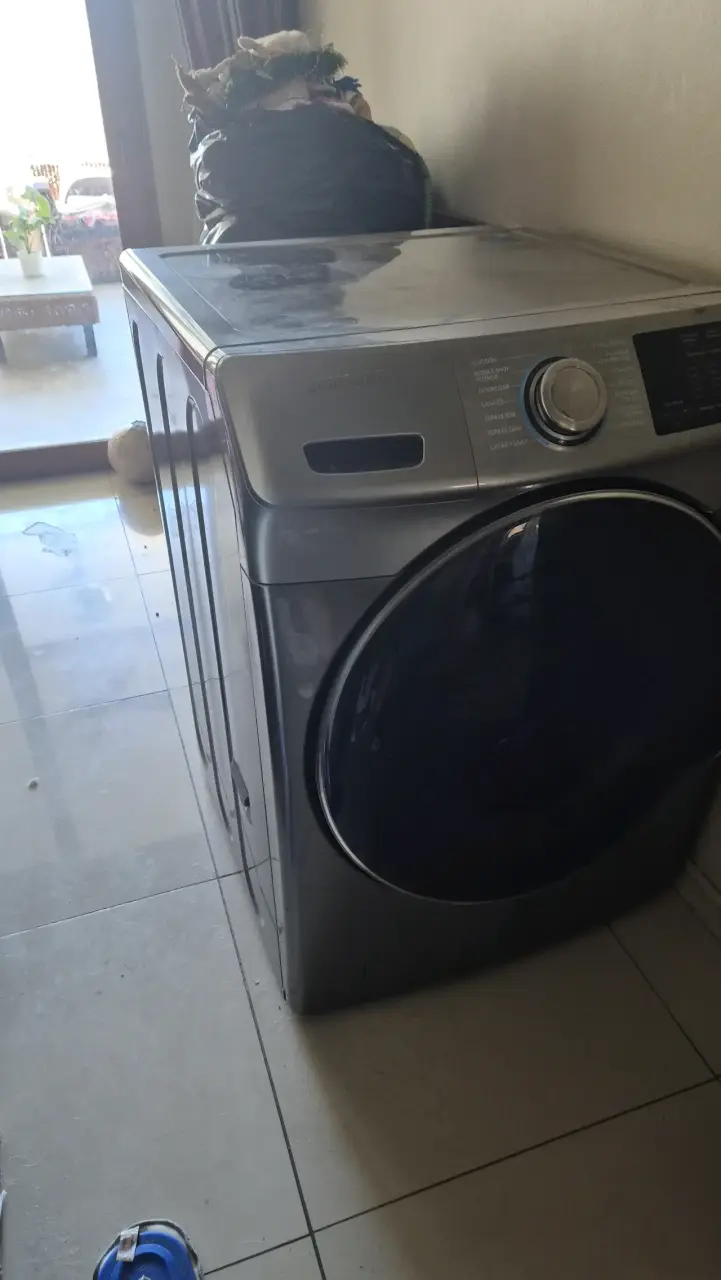 Lavadora Samsung de carga frontal con múltiples programas - 5