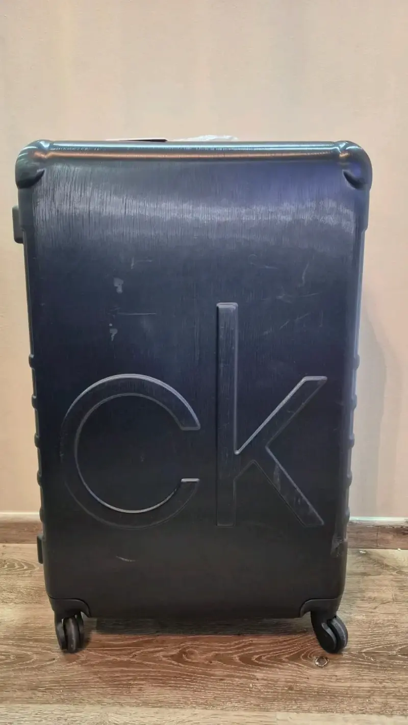 Maleta grande Calvin Klein negra con ruedas - 4