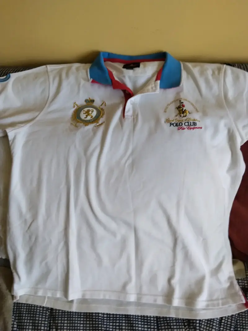 Polera Polo Club blanca con detalles bordados - 1