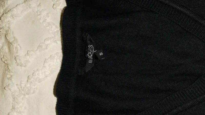 Suéter negro de lana para mujer Marquis - 2