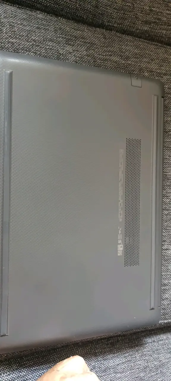 Notebook HP con pantalla de 15 pulgadas - 3