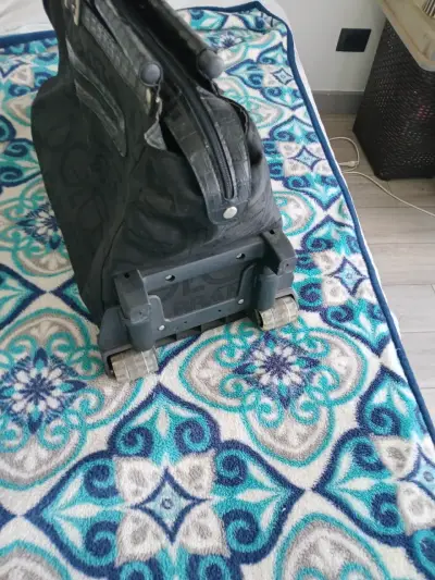 Bolso de viaje negro elegante - miniatura 2