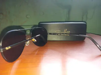Gafas de sol Ray-Ban Aviator negras - miniatura 2