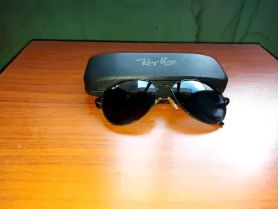 Gafas de sol Ray-Ban Aviator negras - miniatura 3