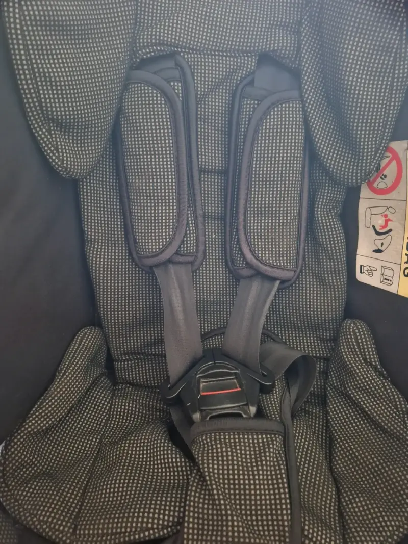Silla de Auto Infanti Negra para Bebé - 2