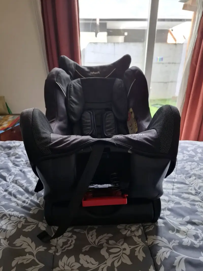 Silla de Auto Infanti Negra para Bebé - 4