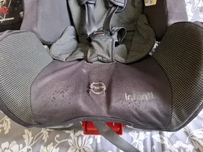 Silla de Auto Infanti Negra para Bebé - miniatura 5