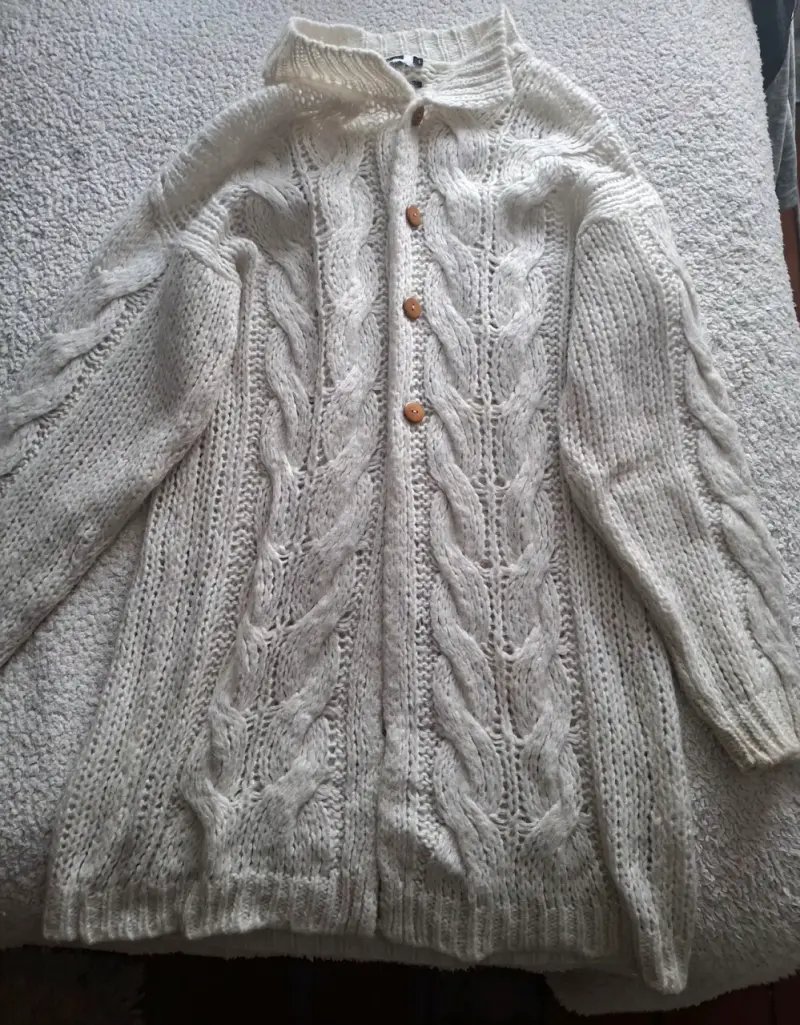 Cardigan de lana beige con botones Basement - 3