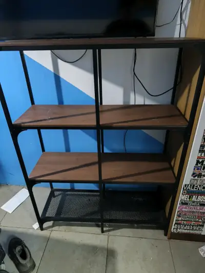 Estantería metálica con repisas de madera - miniatura 1