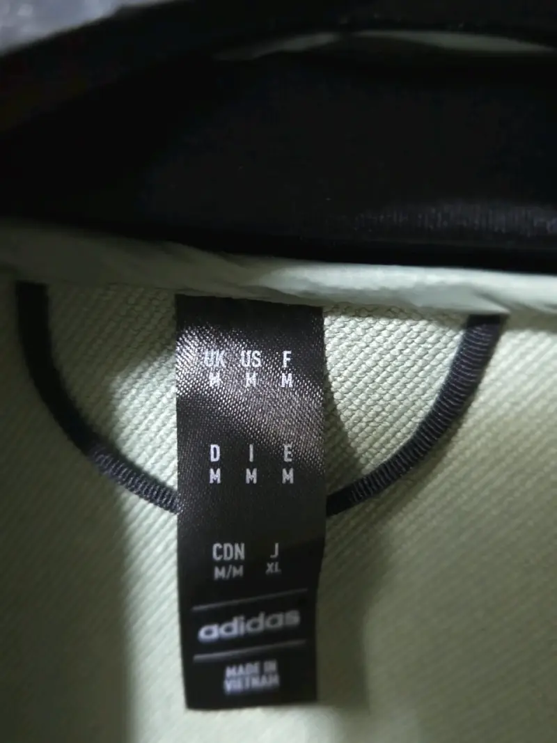 Chaqueta deportiva verde Adidas Terrex. Talla M - 3
