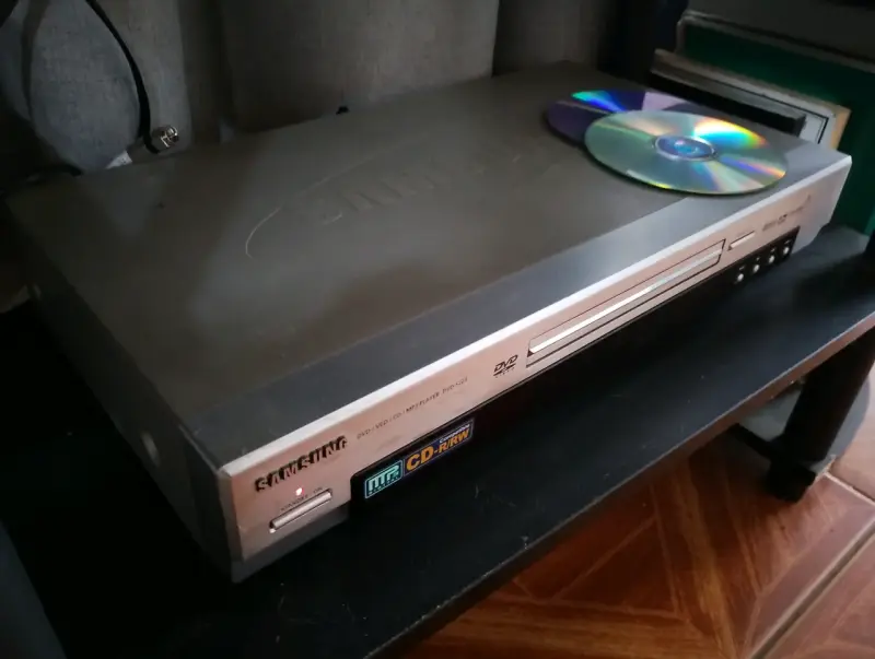 Reproductor DVD Samsung con CD-R/RW - 2