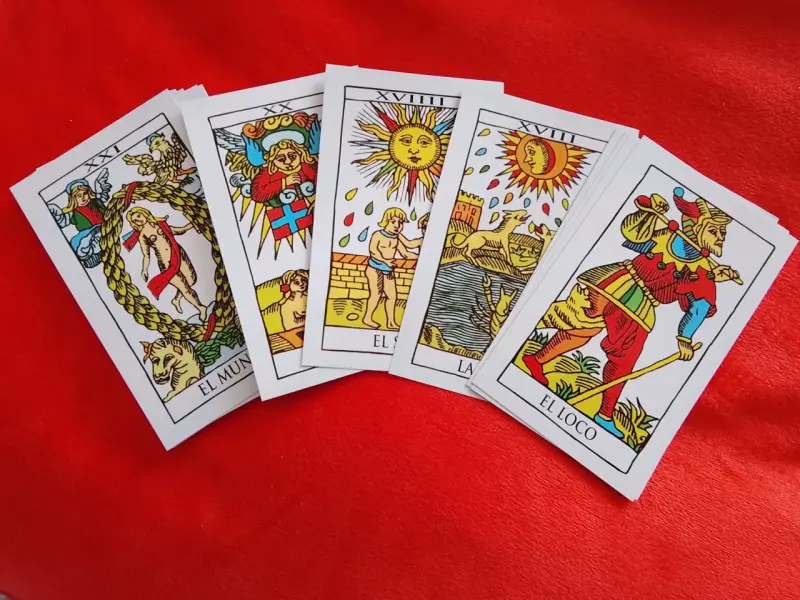 Tarot de Marsella con libro guía - 3