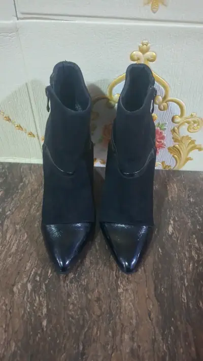 Botines de tacón alto negros elegantes - miniatura 2
