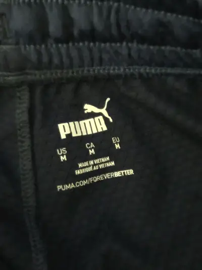 Buzo deportivo Puma. Talla M, slim - miniatura 4
