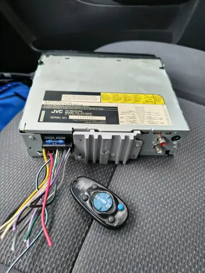 Radio de auto JVC con control remoto - miniatura 2