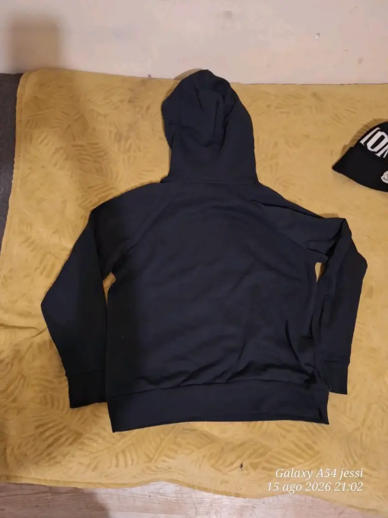 Polerón con capucha Under Armour negro - 2