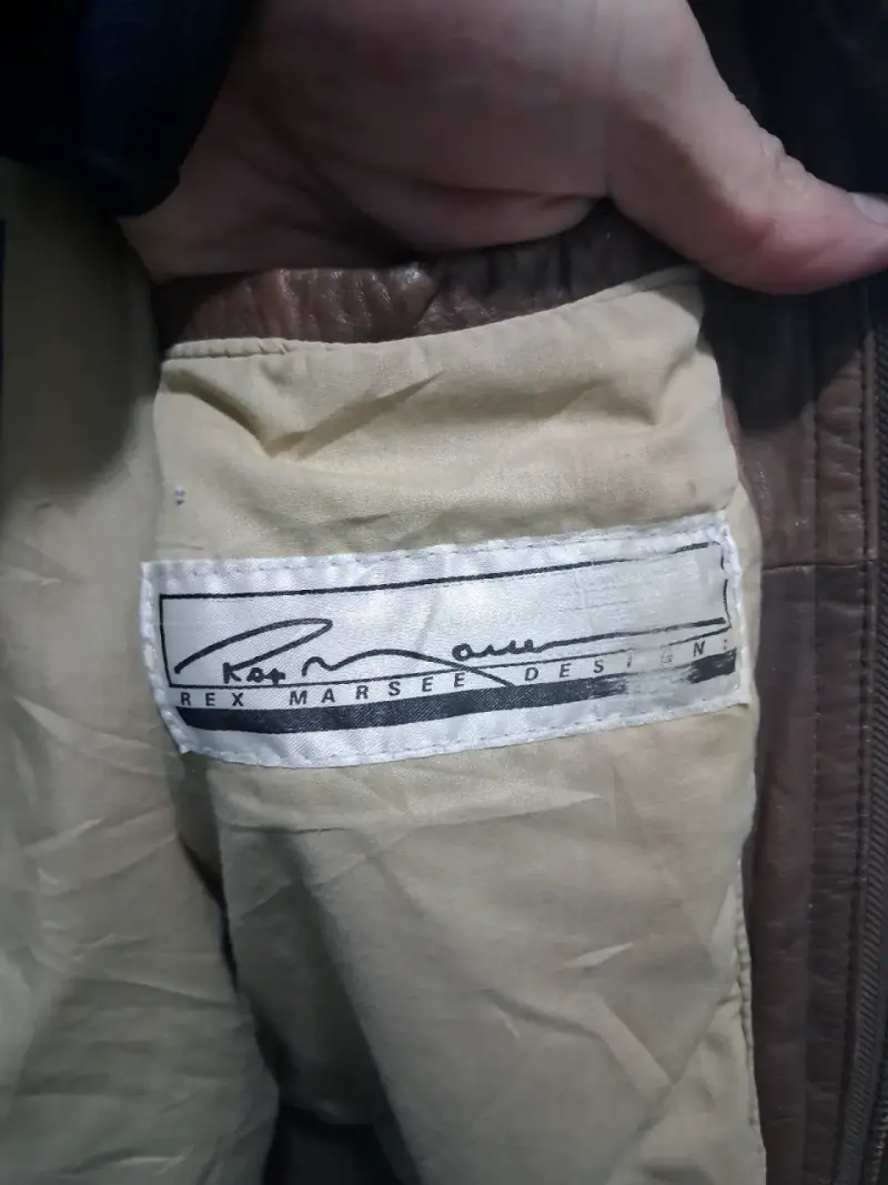 Chaqueta de cuero marrón estilo aviador - 6