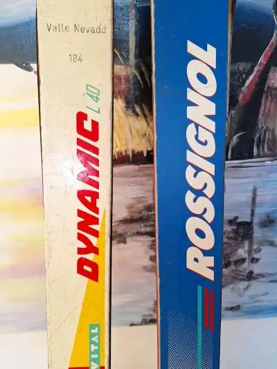 Esquís Rossignol y Dynamic con fijaciones - miniatura 1
