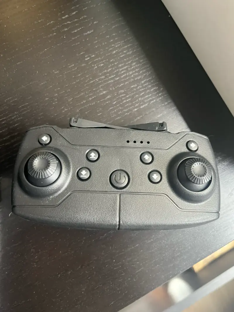 Drone con camara control y todos sus accesorios. - 2
