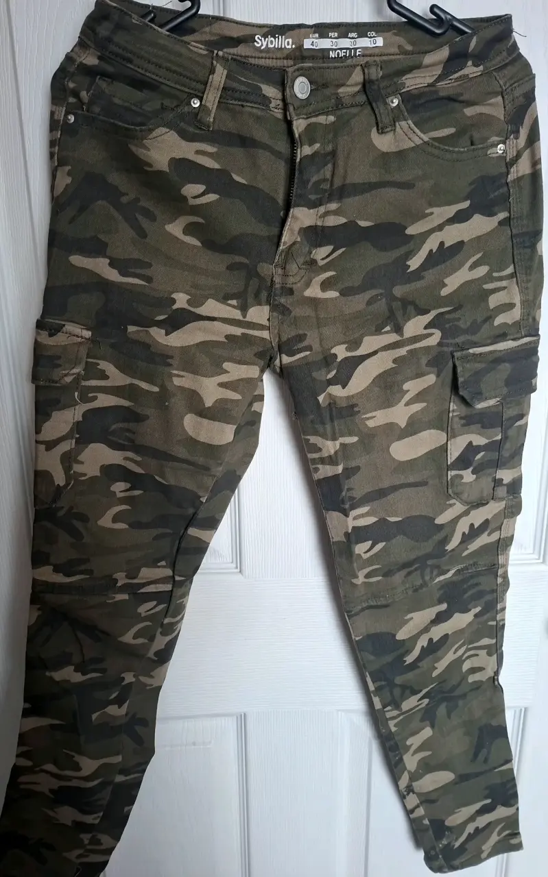 Pantalones cargo camuflados Sybilla talla 40 - 1
