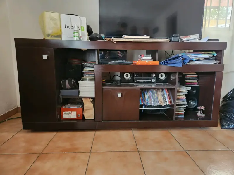 Mueble de TV de madera - 1