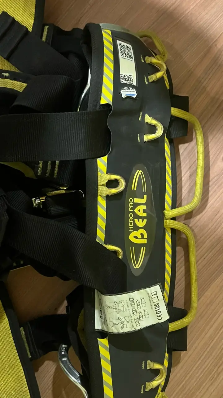 Arnés de seguridad para escalada con hebillas metálicas - 5