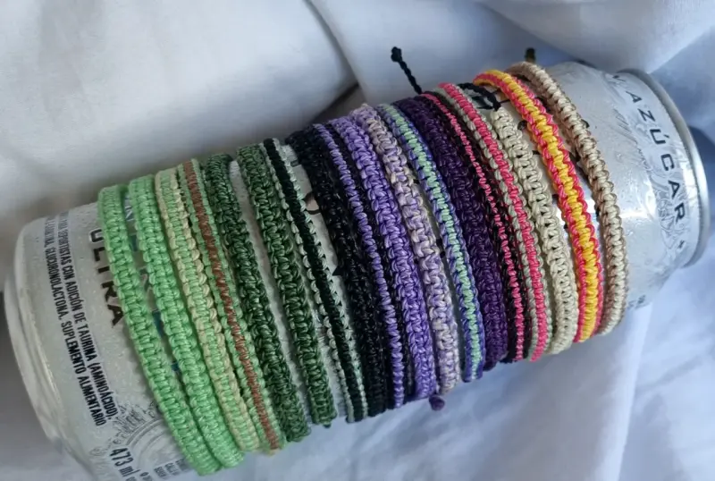 Pulseras de Macramé Hechas a Mano - 1