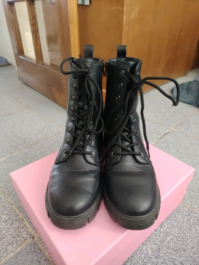 Botas negras de cuero con plataforma - 3