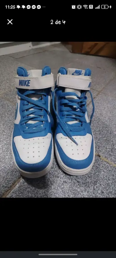 Zapatillas Nike azules de caña alta - miniatura 1