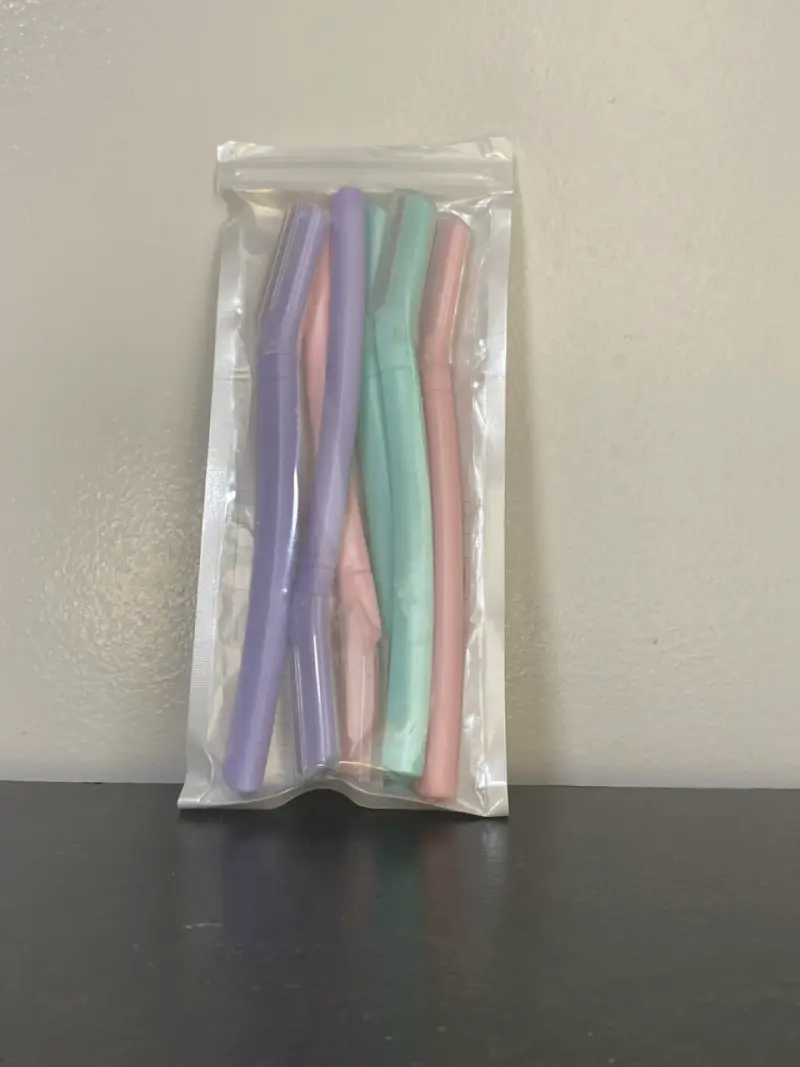 Set de rasuradoras faciales de colores pastel - 1