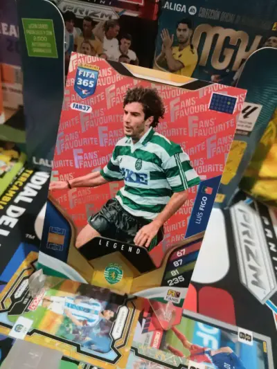 Tarjeta de colección Luis Figo FIFA 365 Legend - miniatura 3