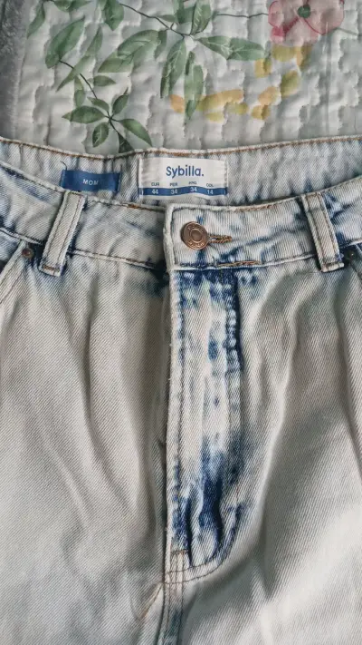 Jeans Mom Fit Sybilla Desgastados Talla 42 - miniatura 2