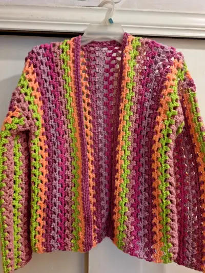 Chaleco tejido a crochet multicolor para mujer - miniatura 2