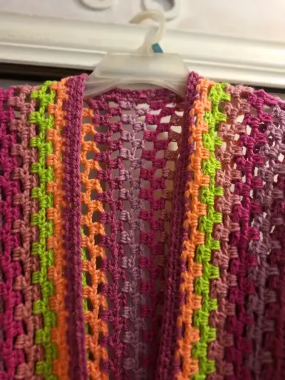 Chaleco tejido a crochet multicolor para mujer - miniatura 4