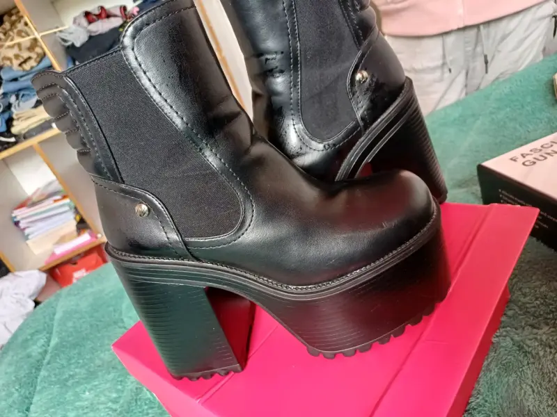Botines de plataforma negros con cierre lateral - 1