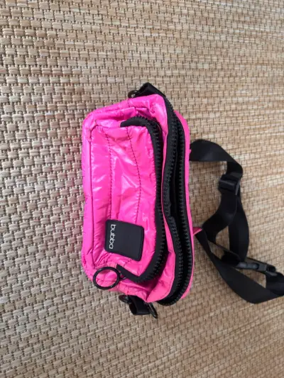 Riñonera rosa fucsia Bubba con correas ajustables - miniatura 1