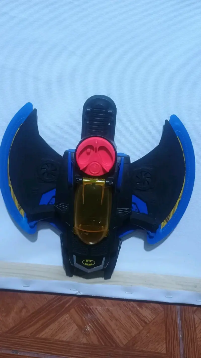 Juguete Batimóvil Volador Batman - 1