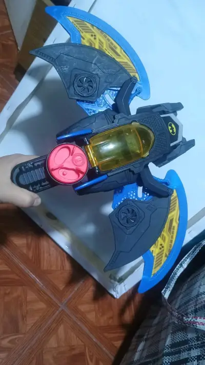 Juguete Batimóvil Volador Batman - miniatura 2