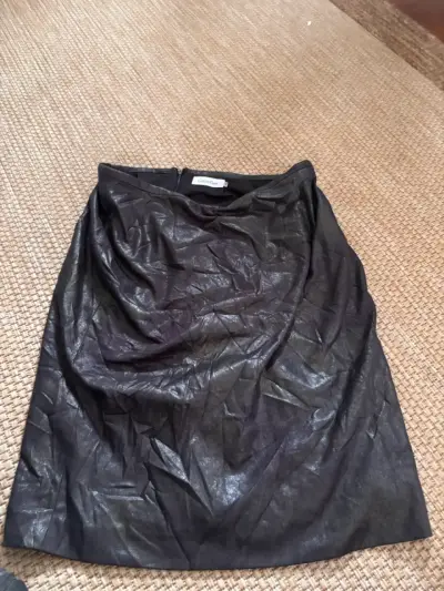 Falda negra Calvin Klein elegante - miniatura 1