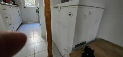 Congelador horizontal Maigas Home en buen estado - miniatura 1