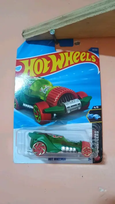 Auto de juguete Hot Wheels X-Raycers verde - miniatura 1