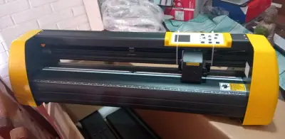 Plotter de Corte 63 cm con Lectura Láser - miniatura 1
